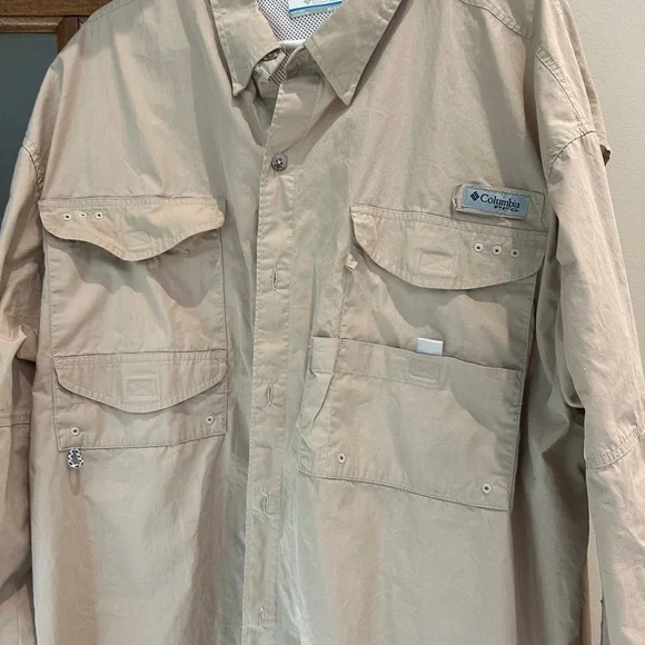 Columbia Men's Lightweight Tan and Blue fishing shirts - Picture 8 of 11